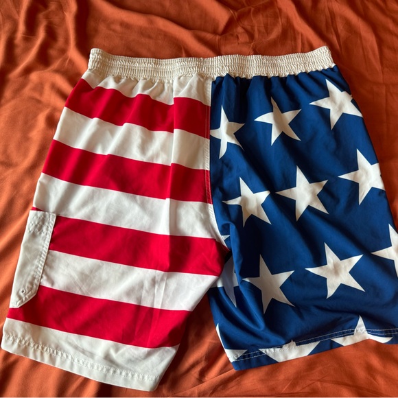 👉🏼Like New👈🏼 Men’s American Flag Detroit Tigers Swim Trunks Size: XXL - Picture 4 of 4